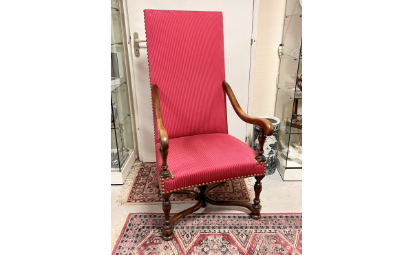 Fauteuil à haut dossier de style Louis X