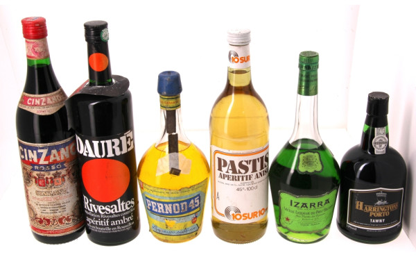 Lot de 6 bouteilles d'apéritif vintages 