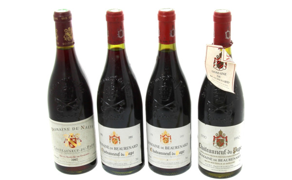 Lot de 4 bouteilles de CHATEAUNEUF DU PA