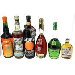  Lot de 6 bouteilles d'apéritif vintages