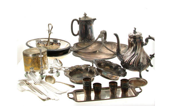 VIDE RESERVE ARGENTERIE - Lot de couvert