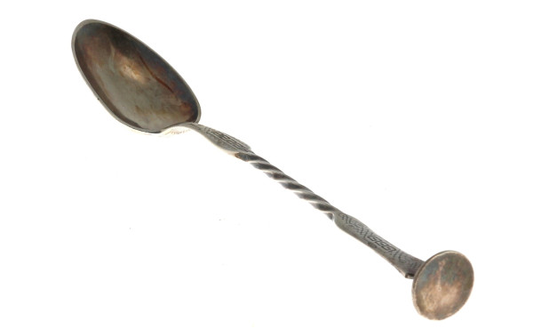 Cuillère ancienne à médicament, en argen