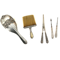 Petite brosse à vêtements en argent angl