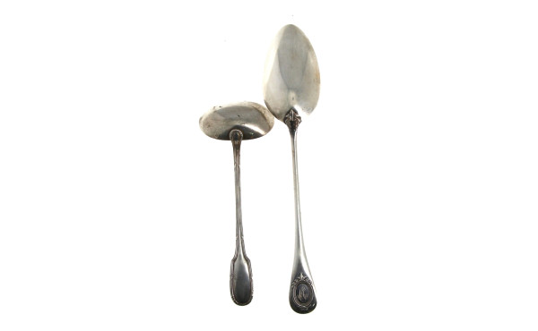Cuillère à ragoût et cuillère de service