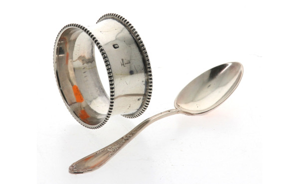 Anneau de serviette en argent poinçon mi