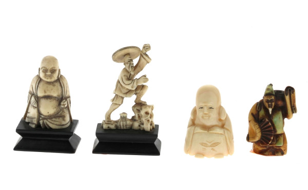 CHINE - Deux petits bouddhas en ivoire d