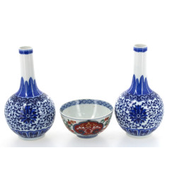 CHINE - Paire de petits vases chinois en