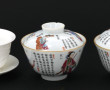 CHINE - Paire de bols couverts en porcel