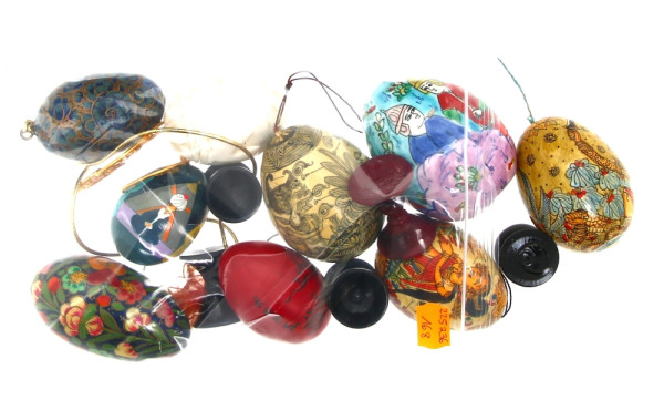 Orient et Asie - Lot de 9 œufs décorés d