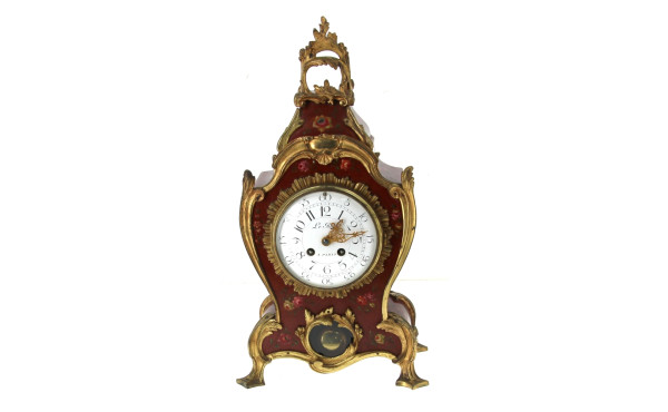 Pendule à cartel de style Louis XV à déc