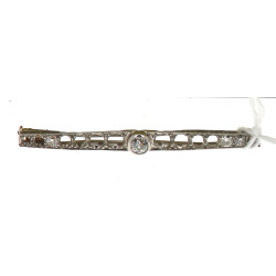Broche accidentée en or et platine, poin