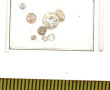 9 petits diamants sur papier