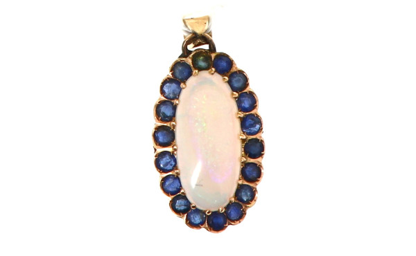 Pendentif ovale en or 14 cts, serti d'un