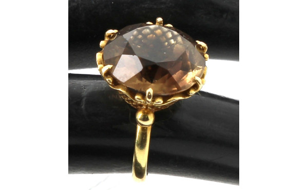 Bague en or jaune 14 cts sertie d'un qua