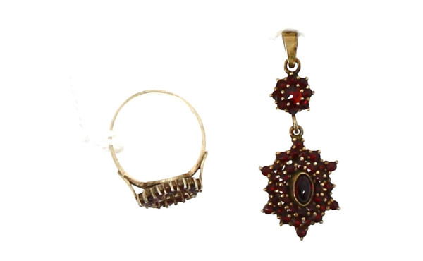 Bague et pendentif en argent et vermeil 