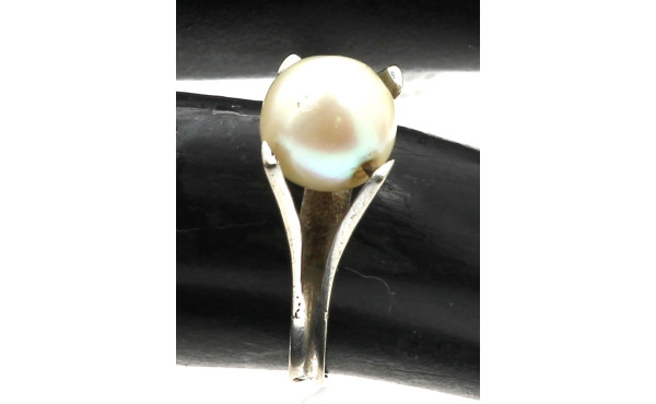 Bague en or gris 18 cts, poinçon tête d'