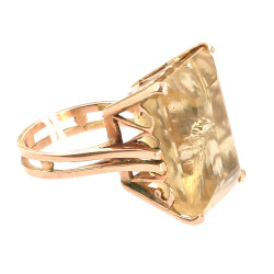 Bague en or jaune 14 cts sertie d'une ci