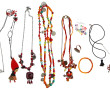 Lot de bijoux fantaisie dont colliers et