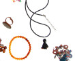Lot de bijoux fantaisie dont colliers et