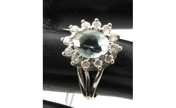Bague en or gris 18 cts, poinçon tête d'