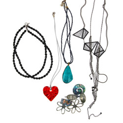 Lot de bijoux fantaisie dont sautoir "Co
