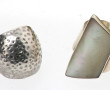 Deux bagues en argent : une bague ajusta
