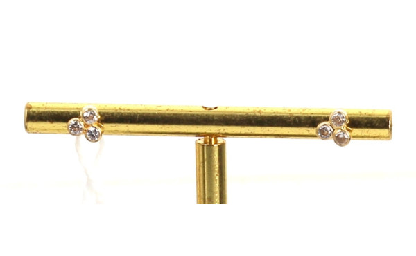 Paire de puces d'oreilles en or jaune et