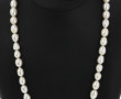 Collier en perles d'eau douce blanches, 