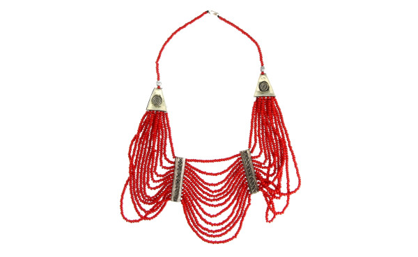 Important collier ethnique en alliage d'