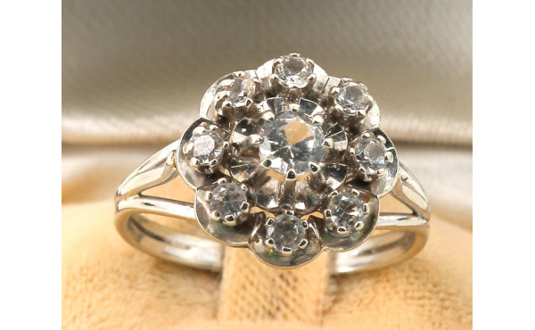Bague en or gris 18 cts, poinçon tête d'