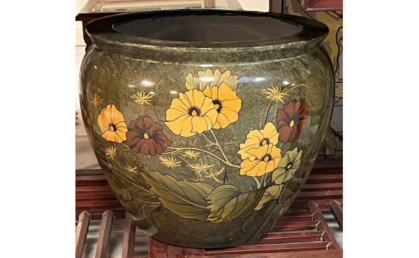 Important cache-pot en céramique à décor
