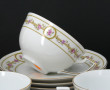 5 tasses et 5 sous-tasses en porcelaine 