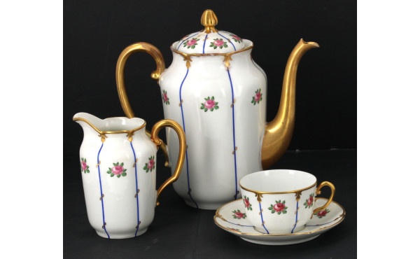 LIMOGES - Service à café décor de roses 