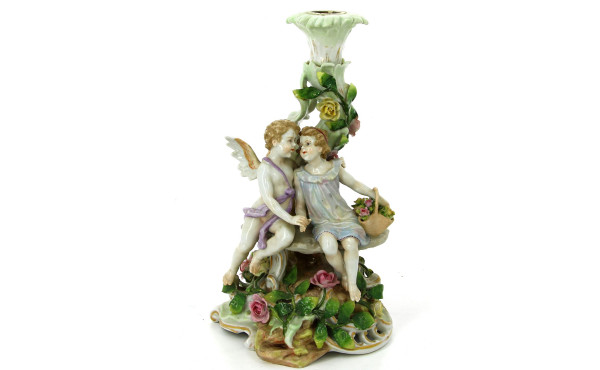 Bougeoir en porcelaine polychrome et or 