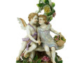 Bougeoir en porcelaine polychrome et or 