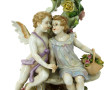 Bougeoir en porcelaine polychrome et or 