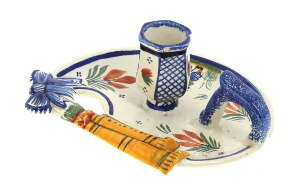 Petit bougeoir à main en faïence Herniot