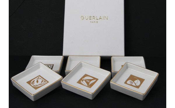 GUERLAIN - 6 coupelles carrées décor de 