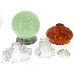 Petit plafonnier forme boule en métal bl