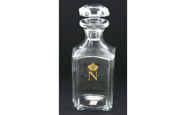 BACCARAT - Carafe en cristal avec boucho