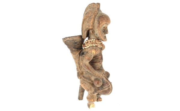 Statuette avec calebasses (qq accidents 