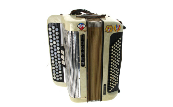HOHNER - Accordéon AMATI IV S en état de