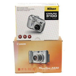 Lot de 2 appareils photos en BO NIKON Co