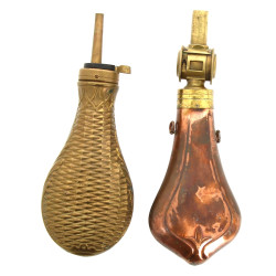 2 poires à poudre noire XIXe dont une av