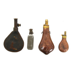 4 poire à poudre noire XIXe