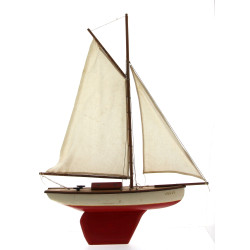 Thème MARINE - Maquette de voilier, coqu