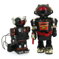 Lot de 2 robots vintages en l'état dont 