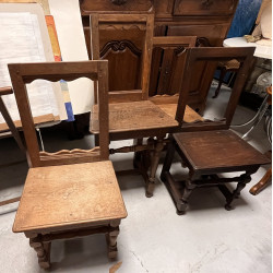4 chaises anciennes de Lorraine en bois,