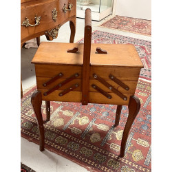 Travailleuse vintage en bois, garnie de 