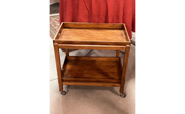 Desserte roulante en bois avec 2 plateau